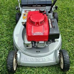 Honda HR 214 Commercial Lawn mower 