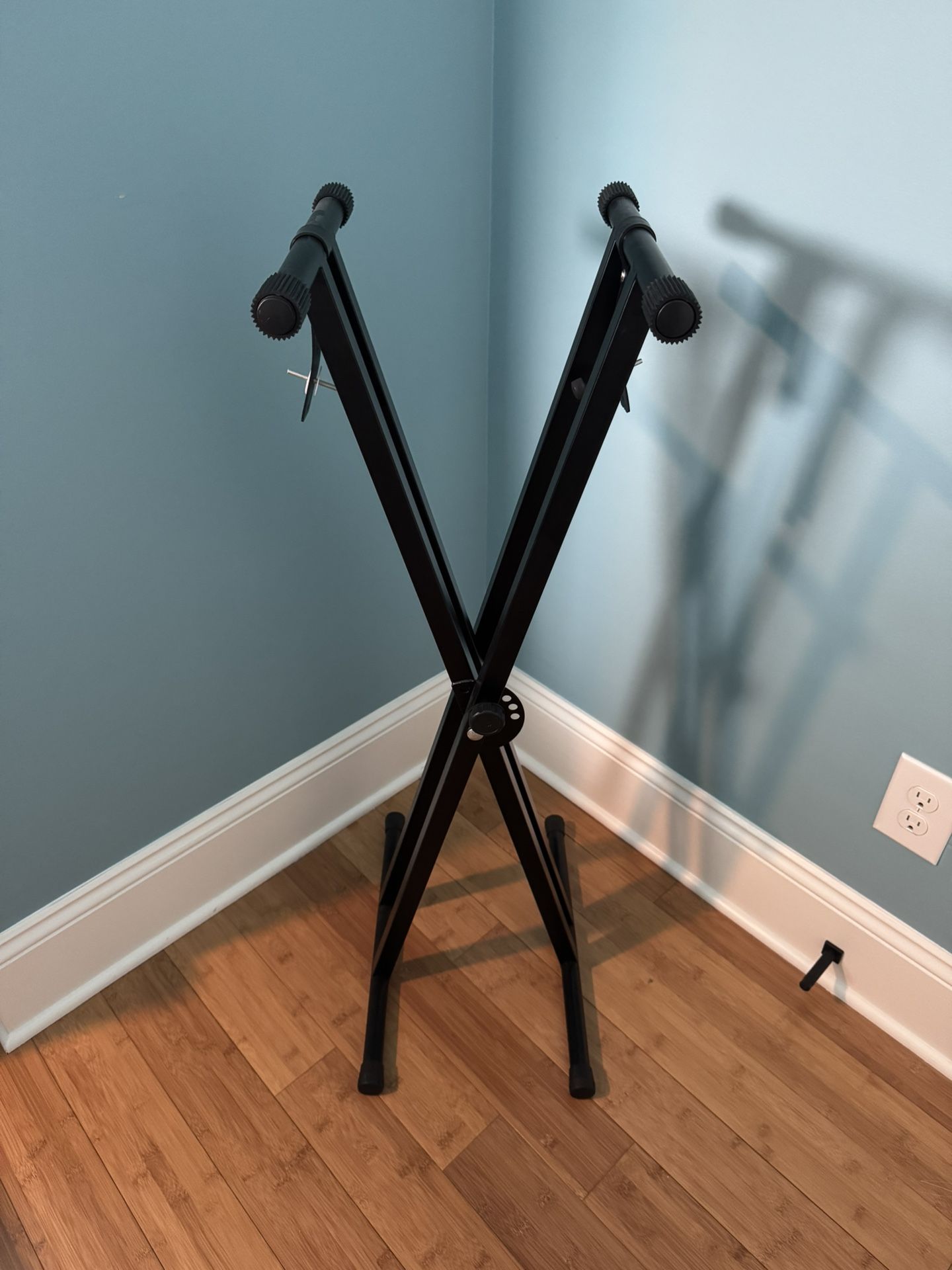 ChromaCast Keyboard Stand