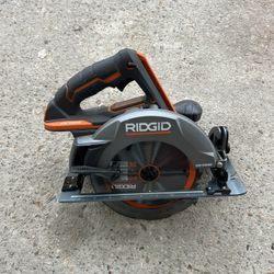 Ridgid Octane 18v 7 1/4 Circular Saw (tool Only) 