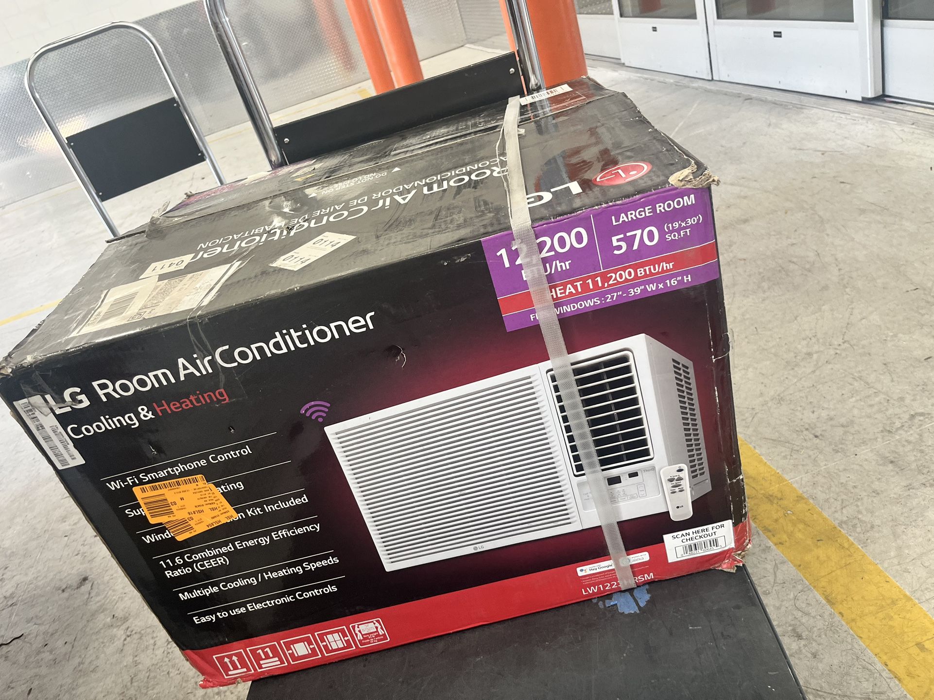 LG 12,200 BTU 230/208V Window Air Conditioner Cools 570 Sq. Ft. with Heater, Wi-Fi Enabled New $329