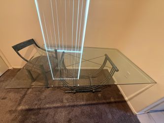 Dining room table and 6 chairs