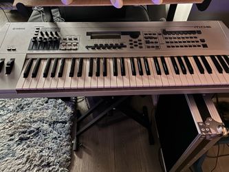 Yamaha motif mo6