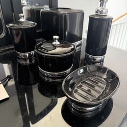 Black And Chrome Bathroom Accessory Set