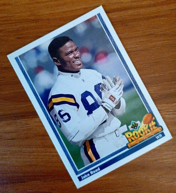 COLLECTOR NFL FOOTBALL CARDS ROOKIE CARD JAKE REED, RANDALL CUNNINGHAM ...