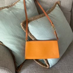 Crossbody / Purse / handbag 