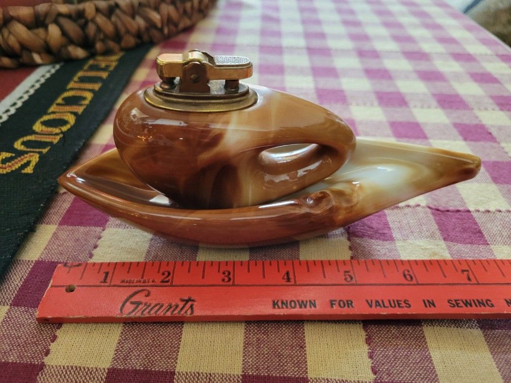 Cigarette lighter table top with small ashtray  zippo style vintage 