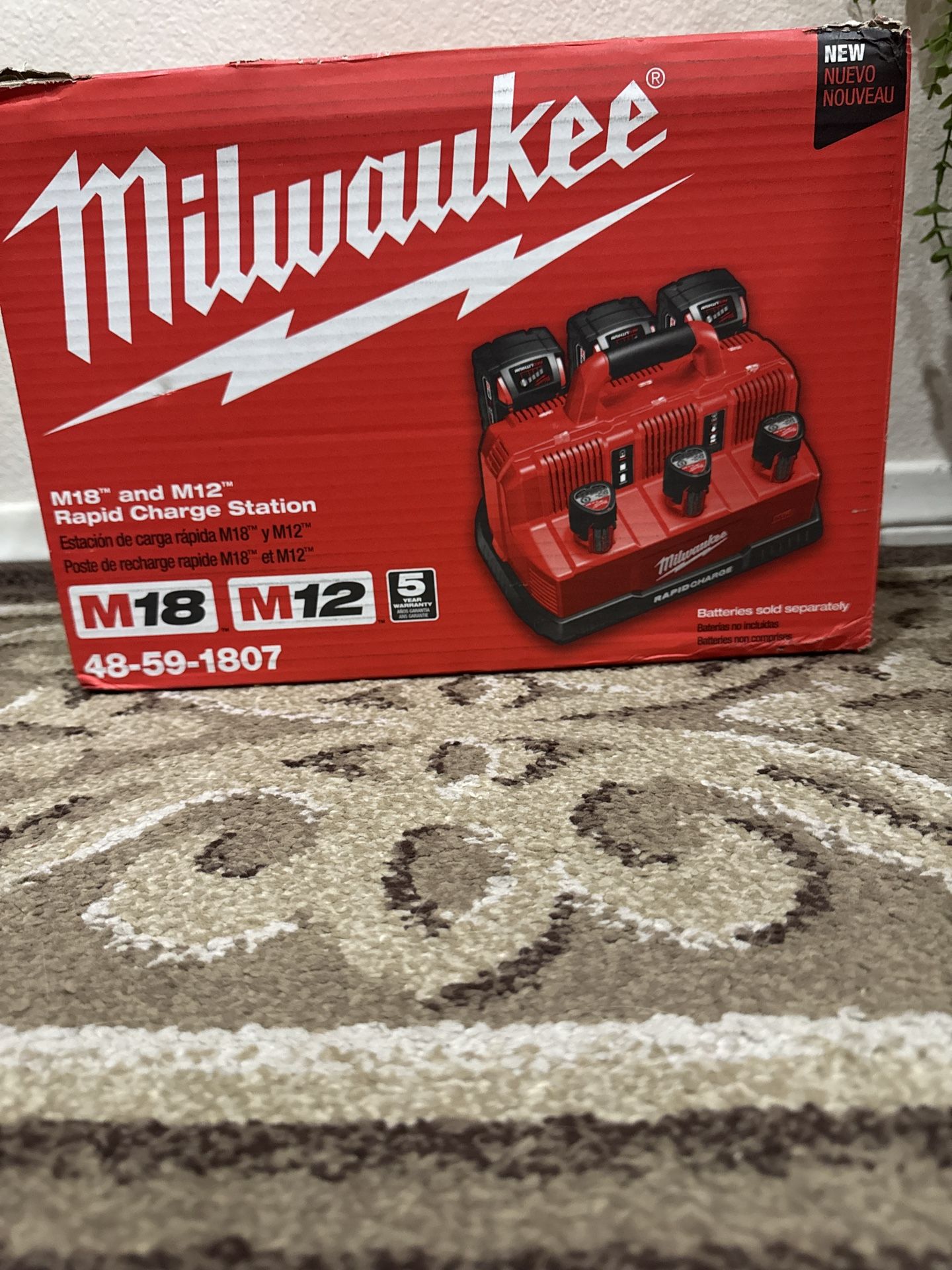 Milwaukee Battery Charging Station NEW