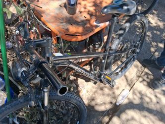 Cannondale trail hardtrail bicycle montain bike