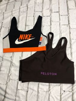 Nike and Peloton Sport Bras Size Médium