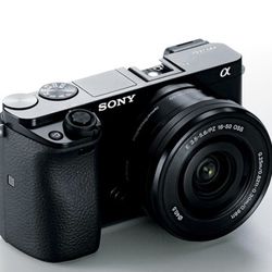 Sony A6000 Body + Lens