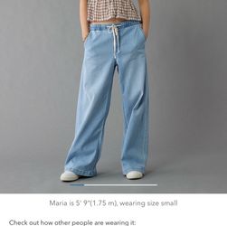 American Eagle Wide leg pull on jeans
