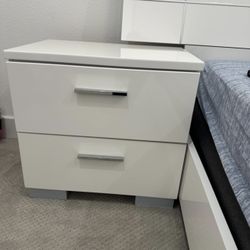 Glossy White Nightstands W/ HANDLES