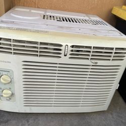 Frigidaire AC  Window Unit