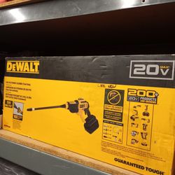 DEWALT 20V MAX 550 PSI POWER CLEANER ( TOOL ONLY )