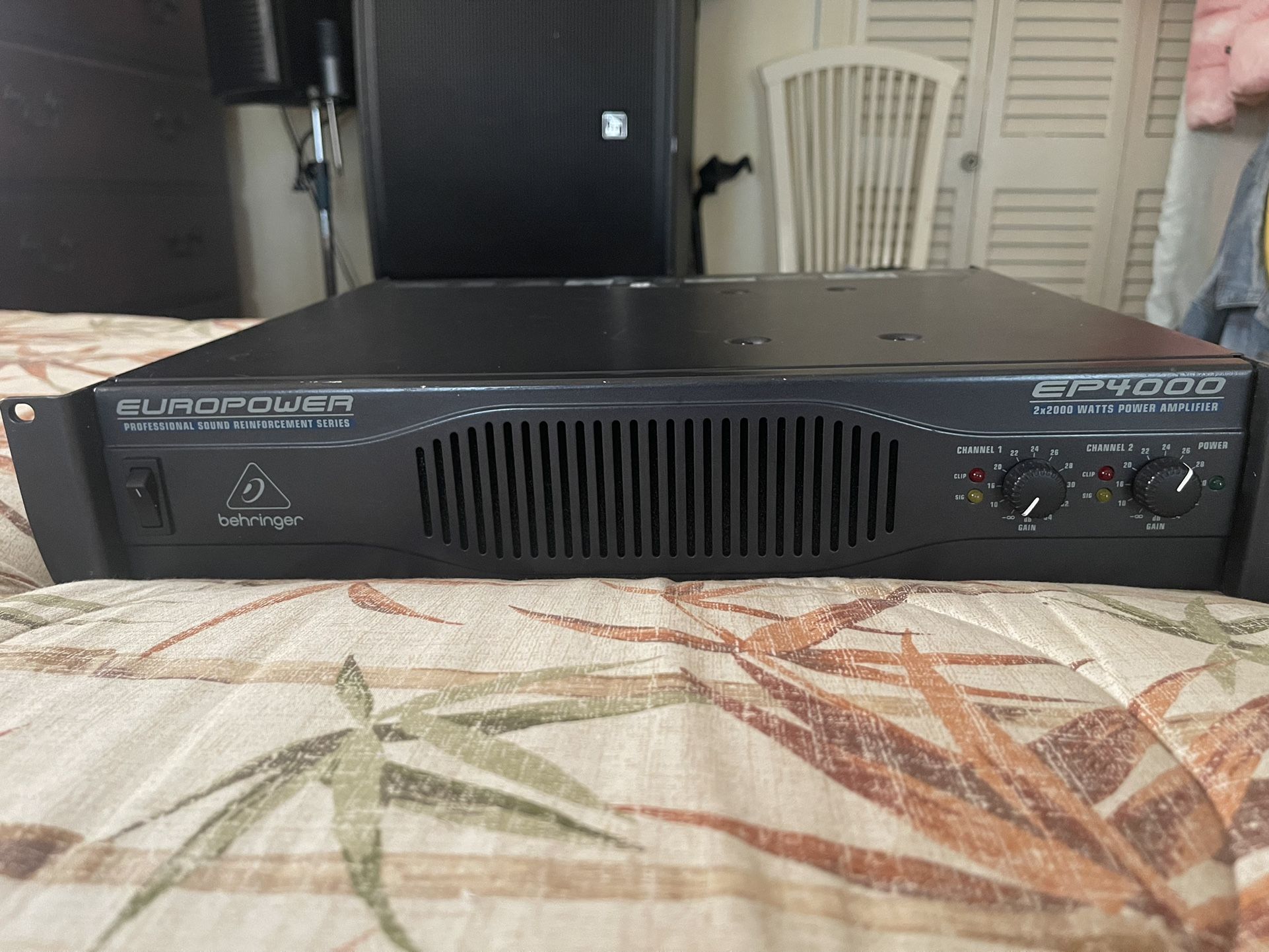 Behringer Europower Ep4000 Power Amp