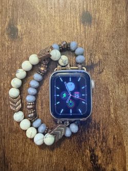Apple Gold-Tone Smartwatch with Cream and Light Blue Beaded Band
