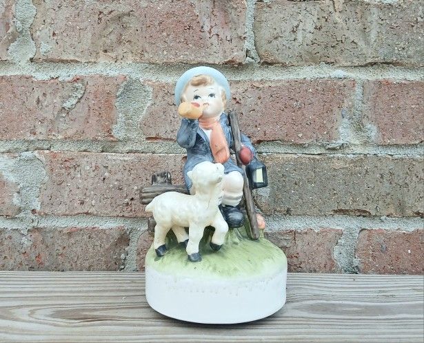 Vintage Edelweiss Boy/Horn Music Box 