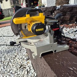 Dewalt DW703 Miter Saw