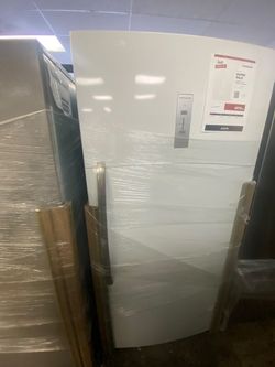 Frigidaire FRAE2024AW Refrigerator