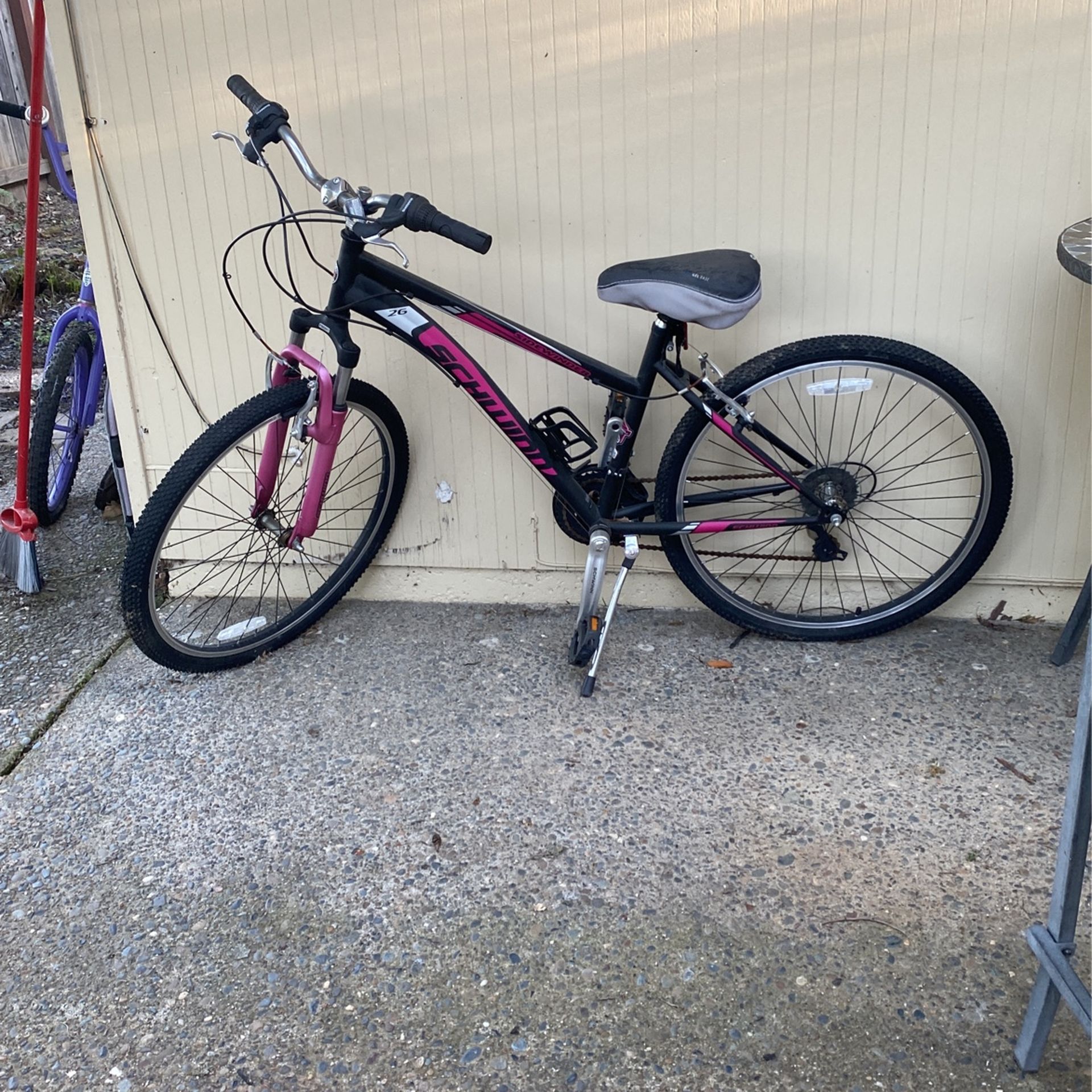 26” Inch Womens Schwinn Sidewinder Like New