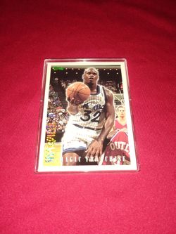 Near Mint 1995 Shaquille O'Neal Basketball Card Topps Golden Magic Franchise #17