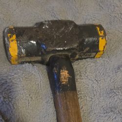 6 pound sledge hammer. Good Condition.
