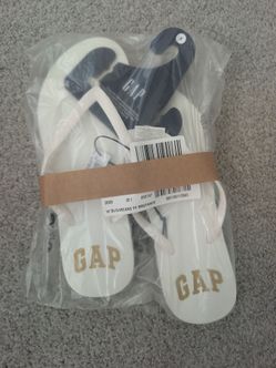 Brand new Gap women's flip flops - white - size 8