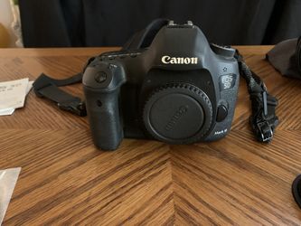 Canon EOS 5D Mark III Professional DSLR