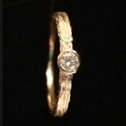 8k Yellow Gold Diamond Solitaire Ring Size 7 - Item # 28
