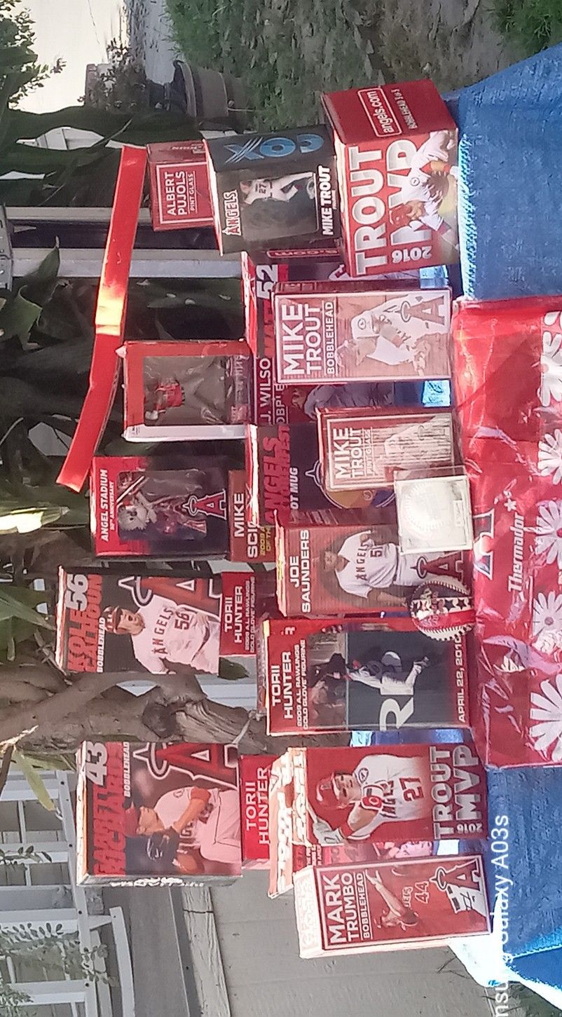 Angels baseball memorabilia. wfdjnjc.com