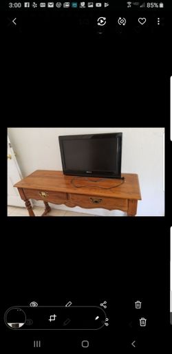BEAUTIFUL ENTRYWAY TABLE REAL WOOD