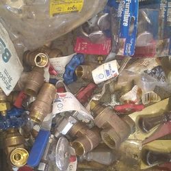 Plumbing brass valves 