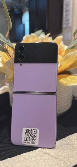 Samsung Galaxy Z Flip4