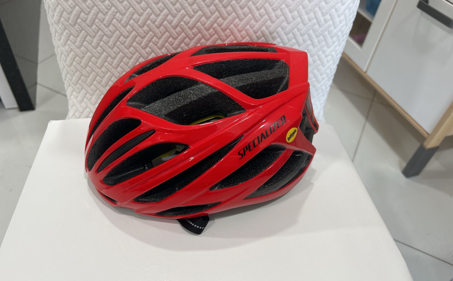 Specialized Echelon II Road Helmet w/ MIPS (Flo Red/Black
