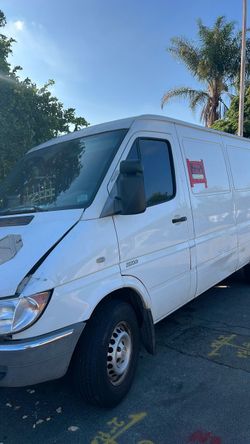Mercedes-Benz Sprinter 2500 Cargo Van