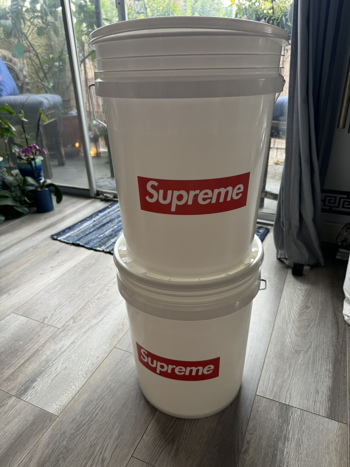 Supreme Leaktite 5 Gallon Bucket バケツ Supreme Leaktite 5-Gallon