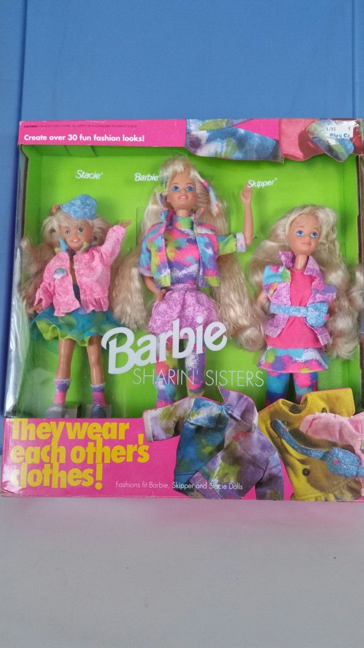 Barbie sharin' sisters