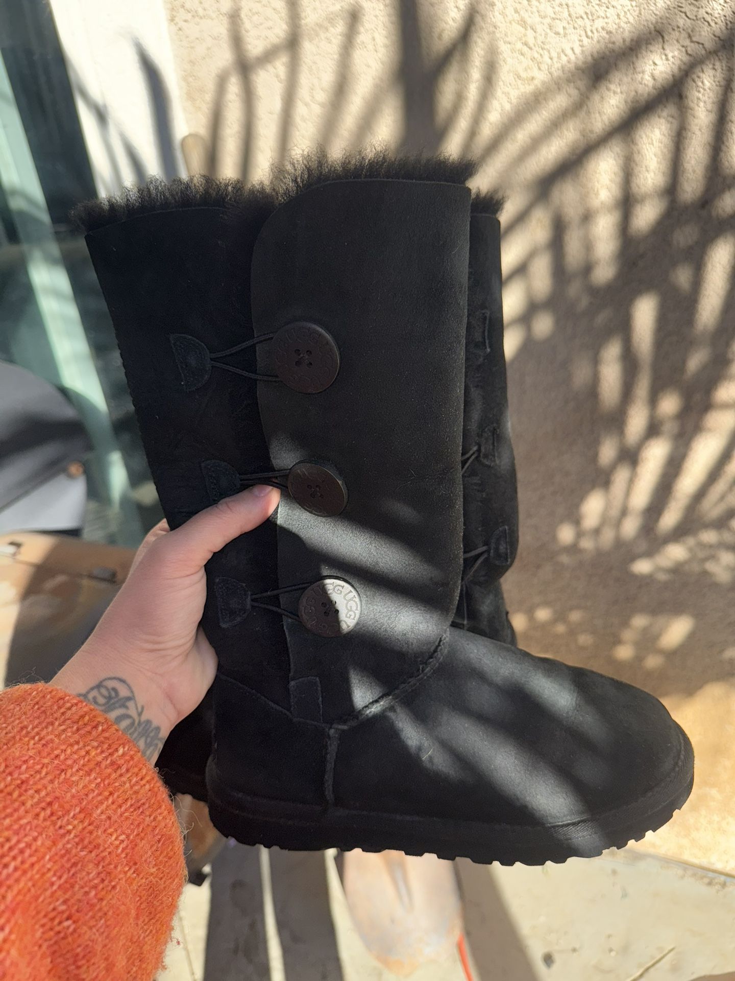 Women’s Size 6 Uggs