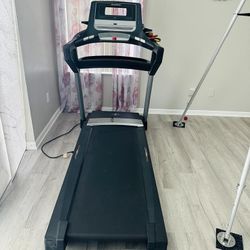 7 Inches , NordicTrack T 7.5 S Treadmill (For Parts)