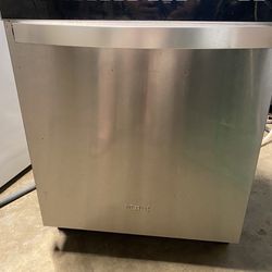 23” Inch Whirlpool Dishwasher, 2 Years Old . Firm On Price 