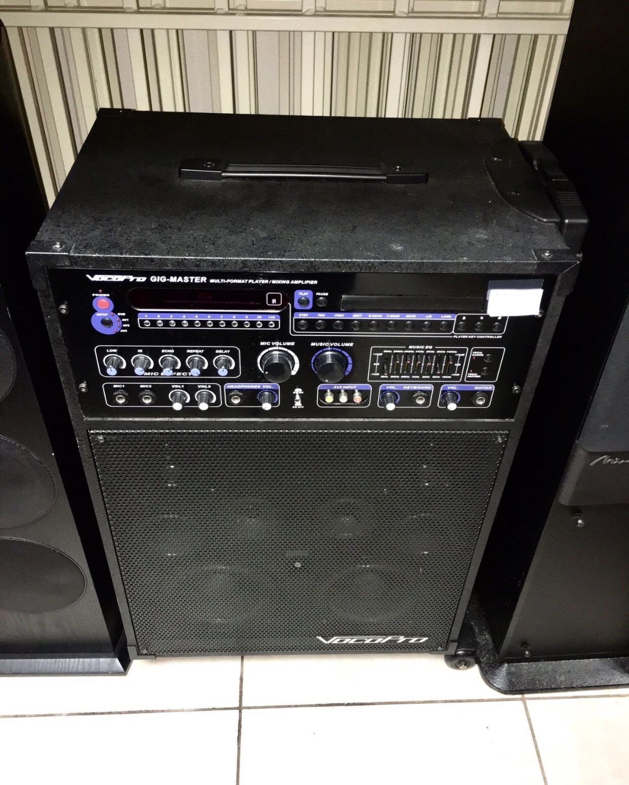 Vocopro Gig Master Karaoke System Multi Format DVD CDG MP3 Guitar pa