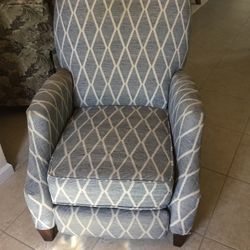 RECLINER- BLUE AND WHITE FABRIC
