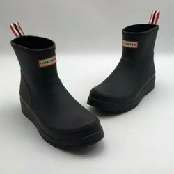 Hunter Womens Black Waterproof Round Toe Ankle Rain Boots Size 7