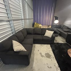 Sectional Sofa/ Couch (We Deliver)