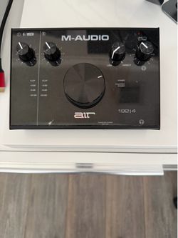 M-Audio AIR 192|4 - USB Audio Interface with 2 In and 2 Out for recording, streaming, and podcasting