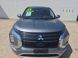 2023 Mitsubishi Outlander