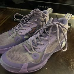Way Of Wade Lavendar Size 10.5