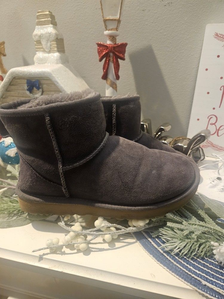 Uggs Women's Size 7