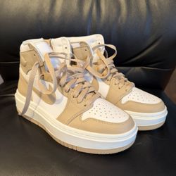 Women’s Air Jordan 1 Elevate High. Size 7.5