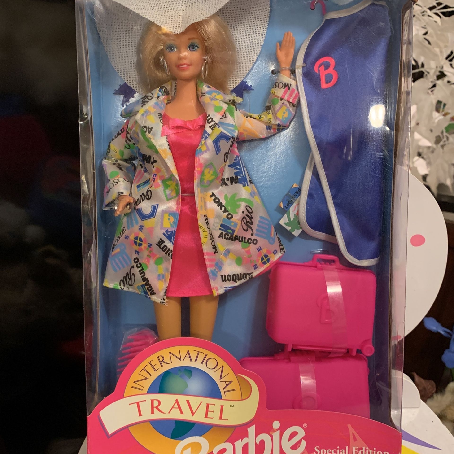 Barbie Special Edition 1994 International travel